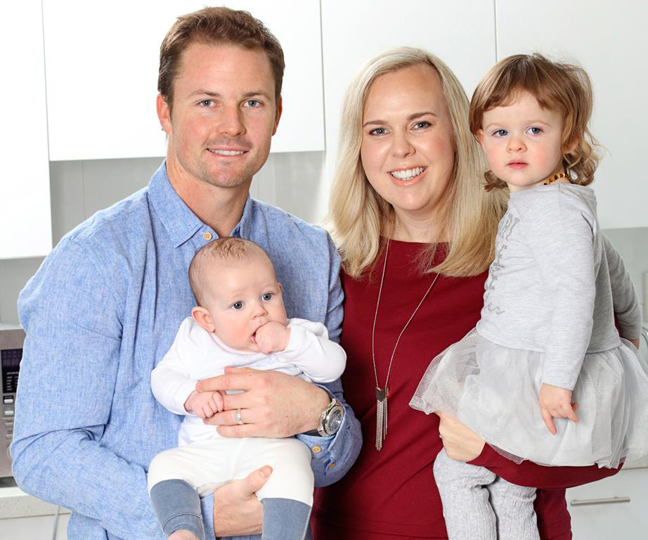 Colin Munro With His Wife & Kids