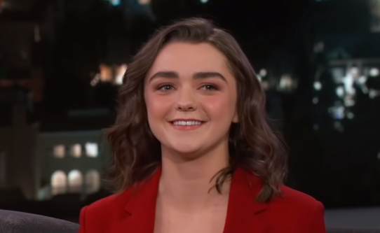 Maisie Williams Net Worth, Age, Height, Biography, Career Debut, Family, Boyfriends, Movies, TV Shows & Awards