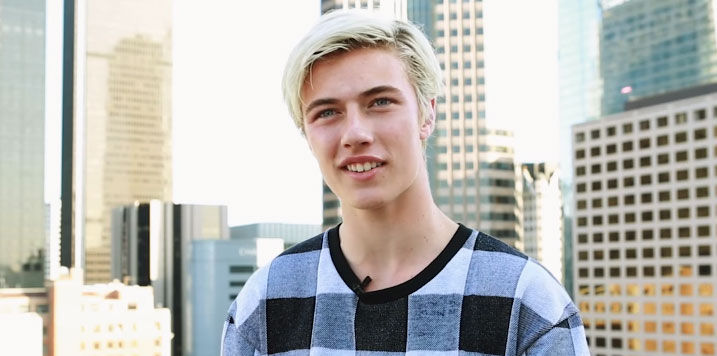 Lucky Blue Smith Age, Height, Wife, Sisters, Family & Net Worth