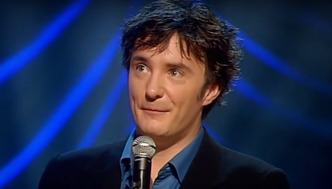 Dylan Moran Biography, Wiki, Age, Family, Education, Career, Movies, TV Shows, Net Worth, Wife & Kids