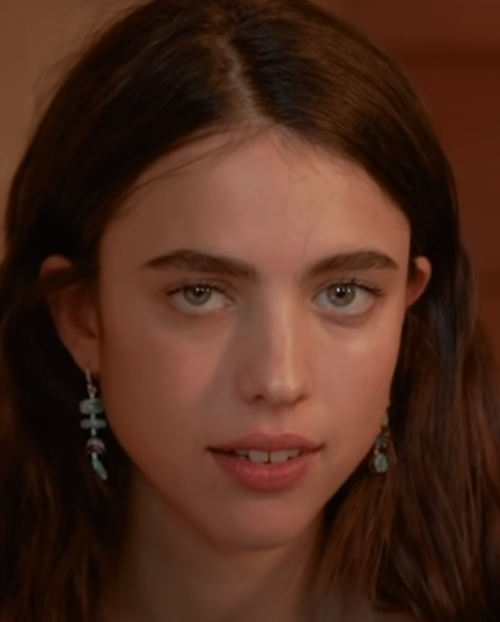 Margaret Qualley Age, Bio, Family, Education, Wiki, Career, Movies, TV Shows, Height, Awards & Net Worth