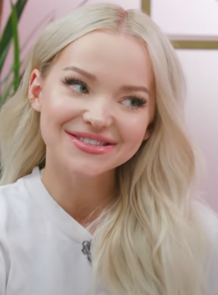 Dove Cameron Age, Wiki, Family, Bio, Education, Career, Movies, TV Shows, Husband, Sister, Songs & Net Worth