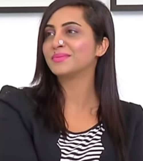 Arshi Khan Age, Biography, Wiki, Family, Education, Career, Movies, TV Shows, Boyfriends, Awards & Net Worth