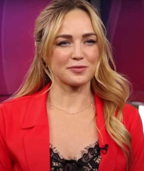 Caity Lotz Age, Biography, Wiki, Family, Education, Career, Movies, TV Shows, Husband, Awards & Net Worth