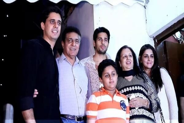 Sidharth Malhotra family